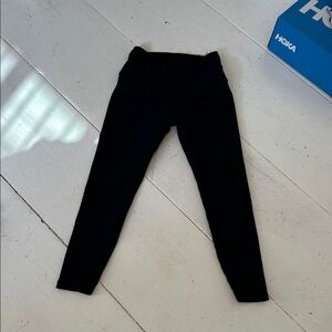 Beyond Yoga Womans Small high waisted Classic dark grey Leggings